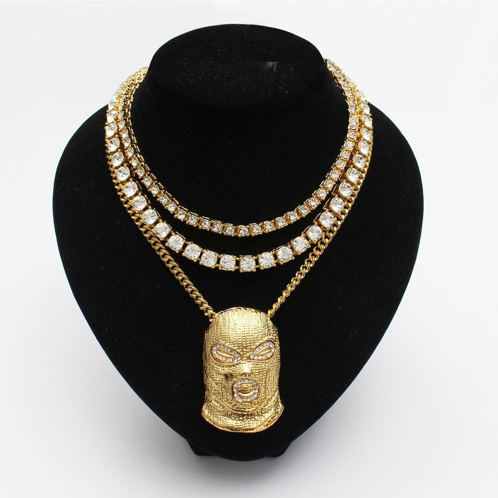 Drip with Personality: The Most Iconic Fun Pendants in Street Style