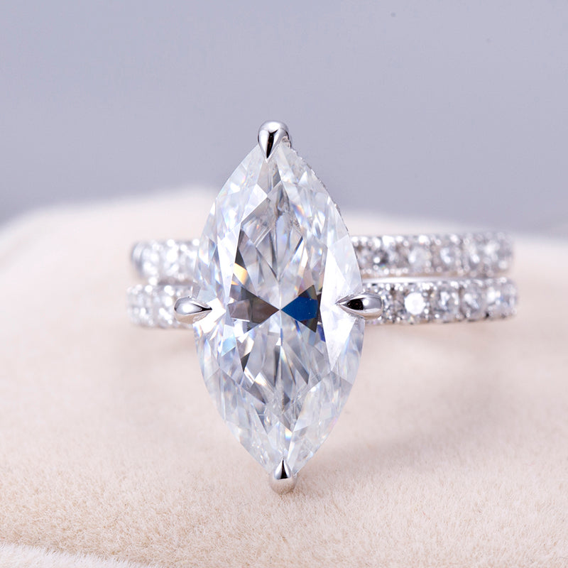 10 Karat massives Gold Selena Marquise Cut Moissanit Verlobungsring-Set