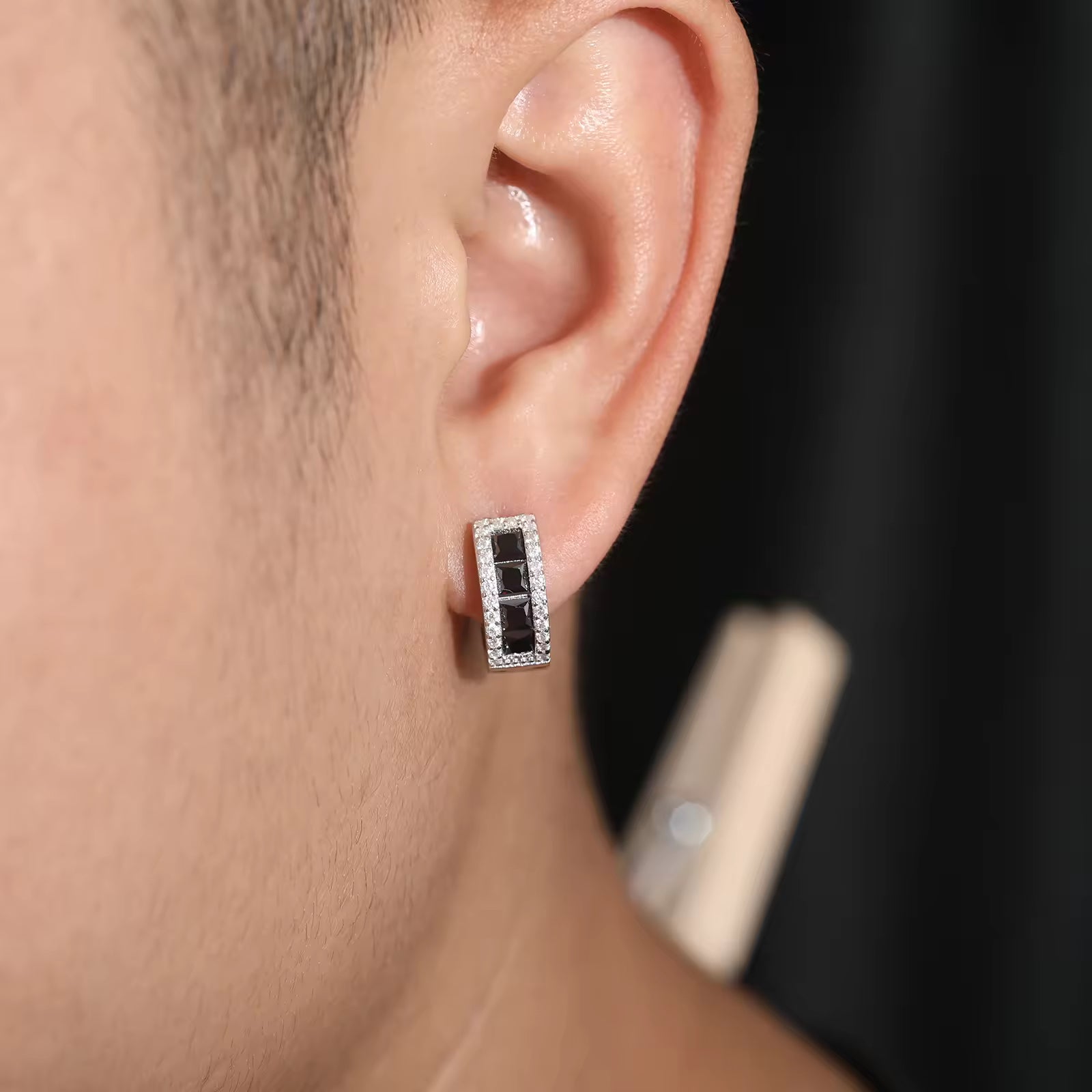 Boucles d'oreilles créoles en diamant baguette noir et moissanite S925