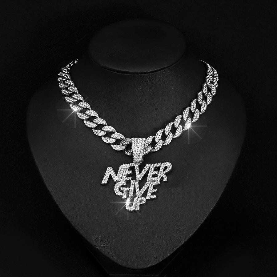 Anhänger „NEVER GIVE UP“ + kubanische Kette