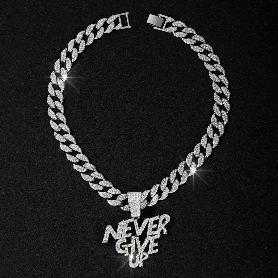 Anhänger „NEVER GIVE UP“ + kubanische Kette