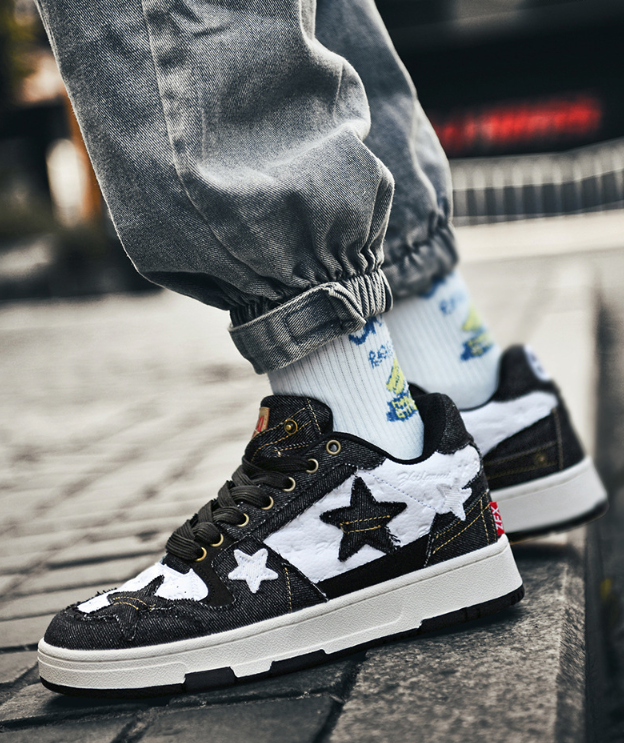 Lässige Boardschuhe mit Retro-Star-Elementen