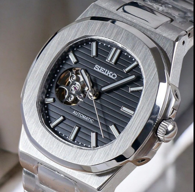 Seiknaut Open Heart | Black