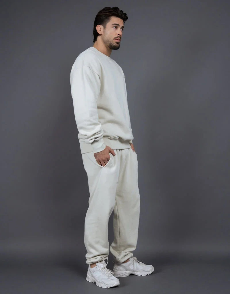 Bequemes zweiteiliges Set aus Sweatshirt und Jogginghose