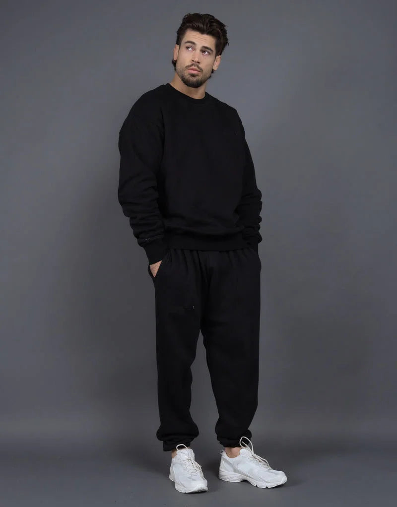 Bequemes zweiteiliges Set aus Sweatshirt und Jogginghose