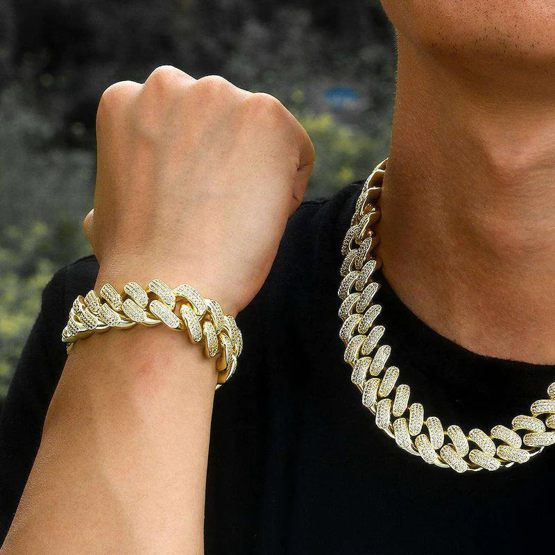 A Brief History of Cuban Link Chains and Their Cultural Significance