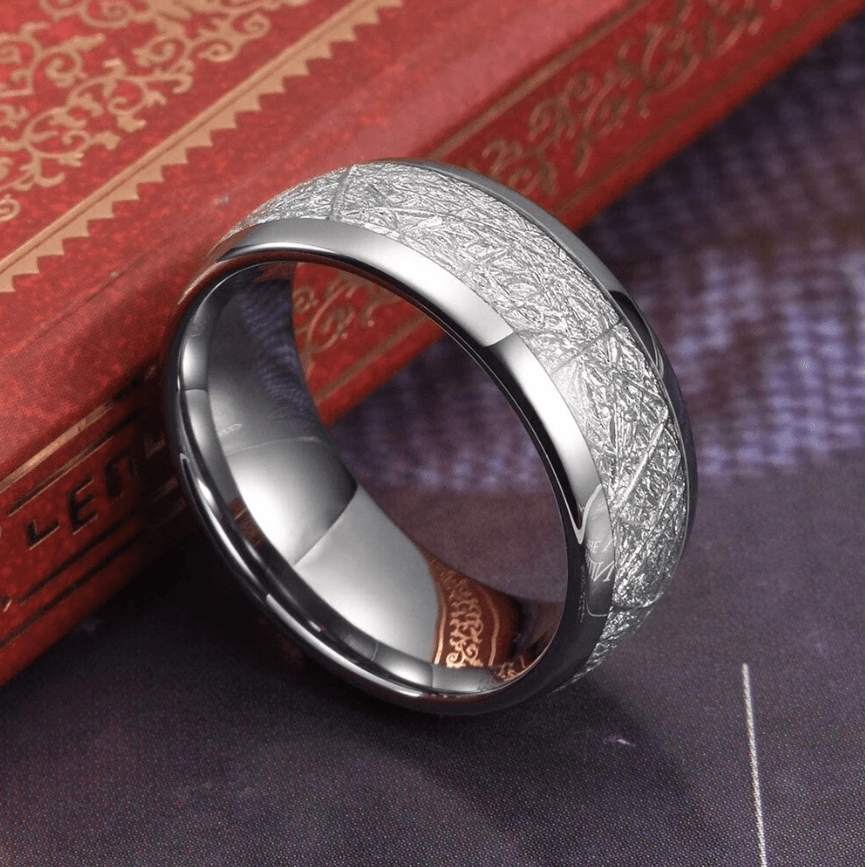 VVS Jewelry hip hop jewelry 8MM Gold/Silver Tungsten Carbide with Vintage Meteorites Pattern Inlay Wedding Band Ring